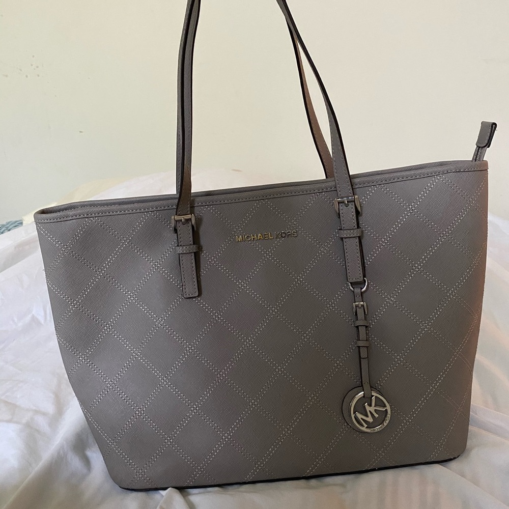 Michael kors tote